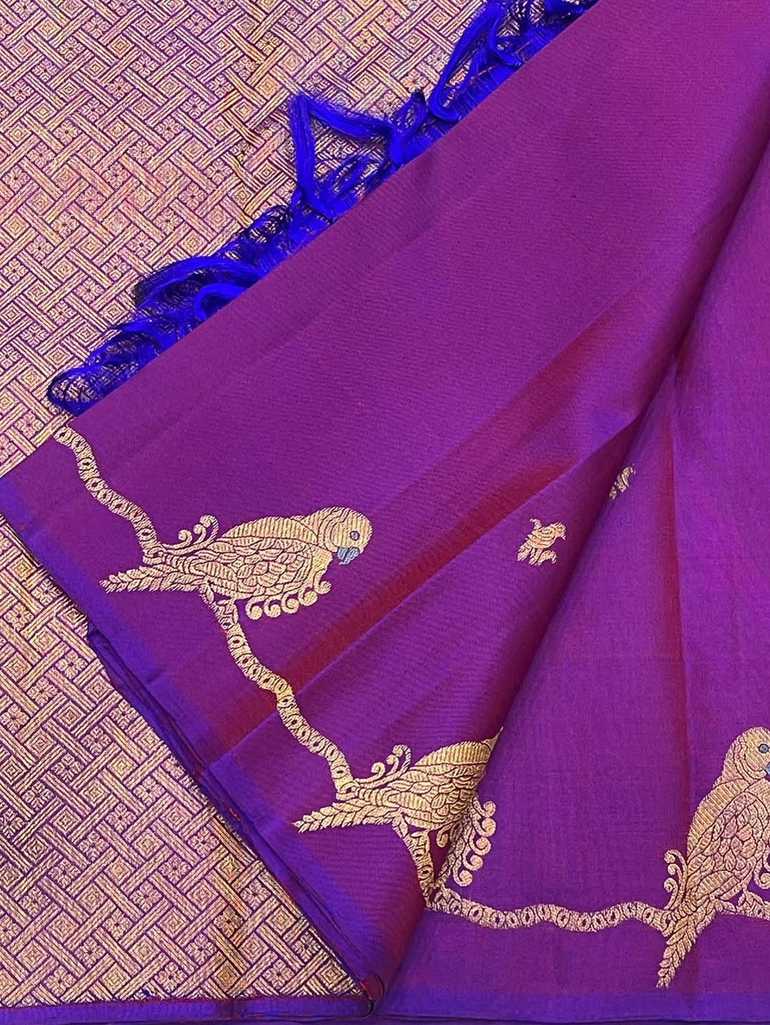 Delectable Purple Pure Banarasi Silk Saree With Resonant Blouse Piece