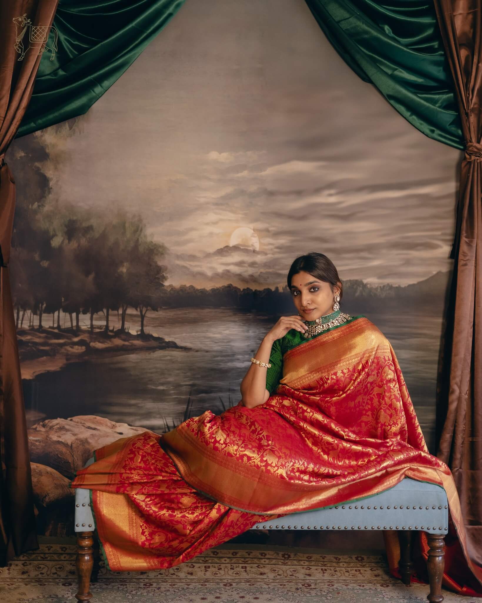 Fancifull Red Pure Banarasi Silk Saree With Mesmeric Blouse Piece