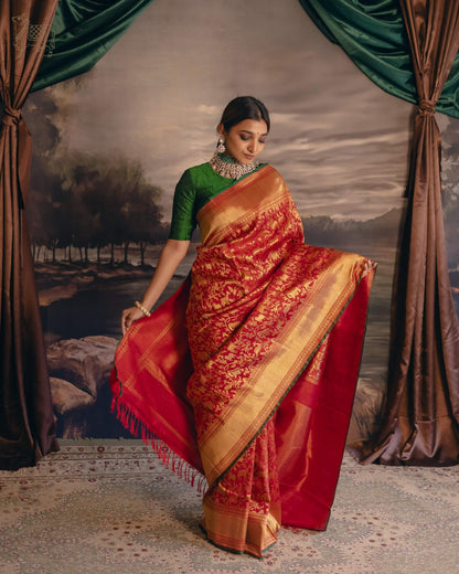 Fancifull Red Pure Banarasi Silk Saree With Mesmeric Blouse Piece
