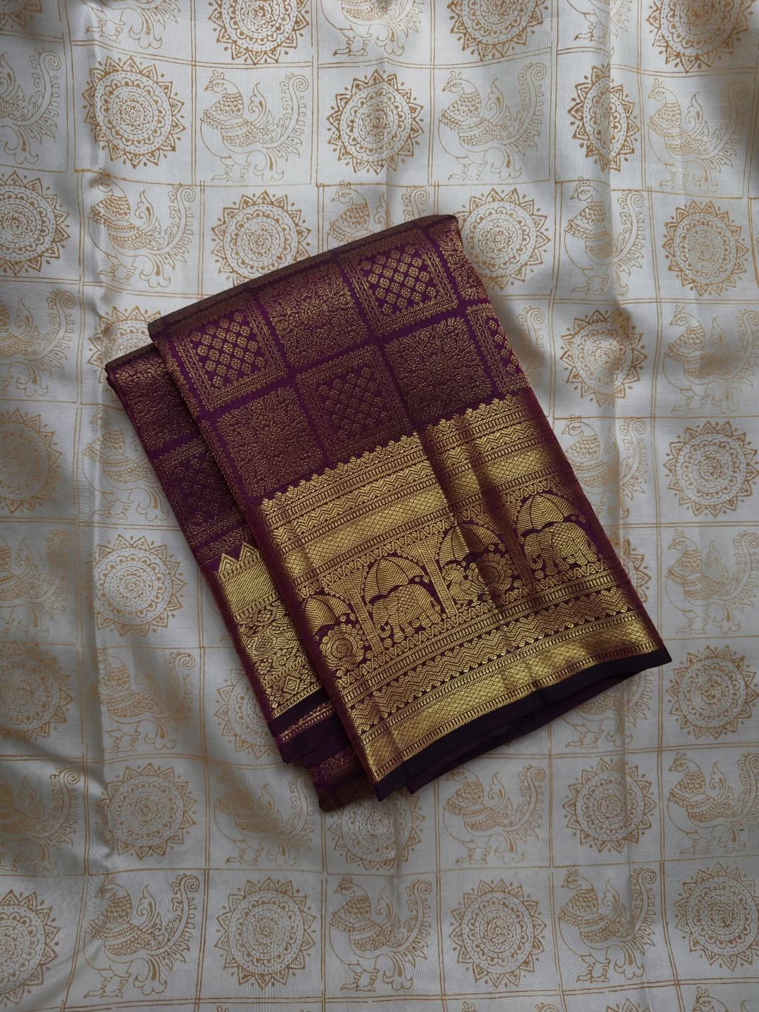 Luxuriant Purple Pure Banarasi Silk Saree With Transcendent Blouse Piece