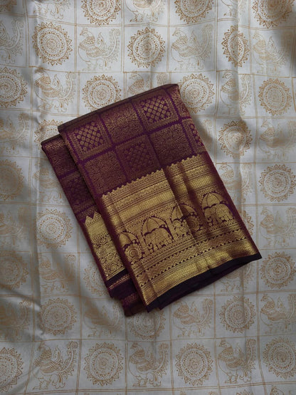 Luxuriant Purple Pure Banarasi Silk Saree With Transcendent Blouse Piece