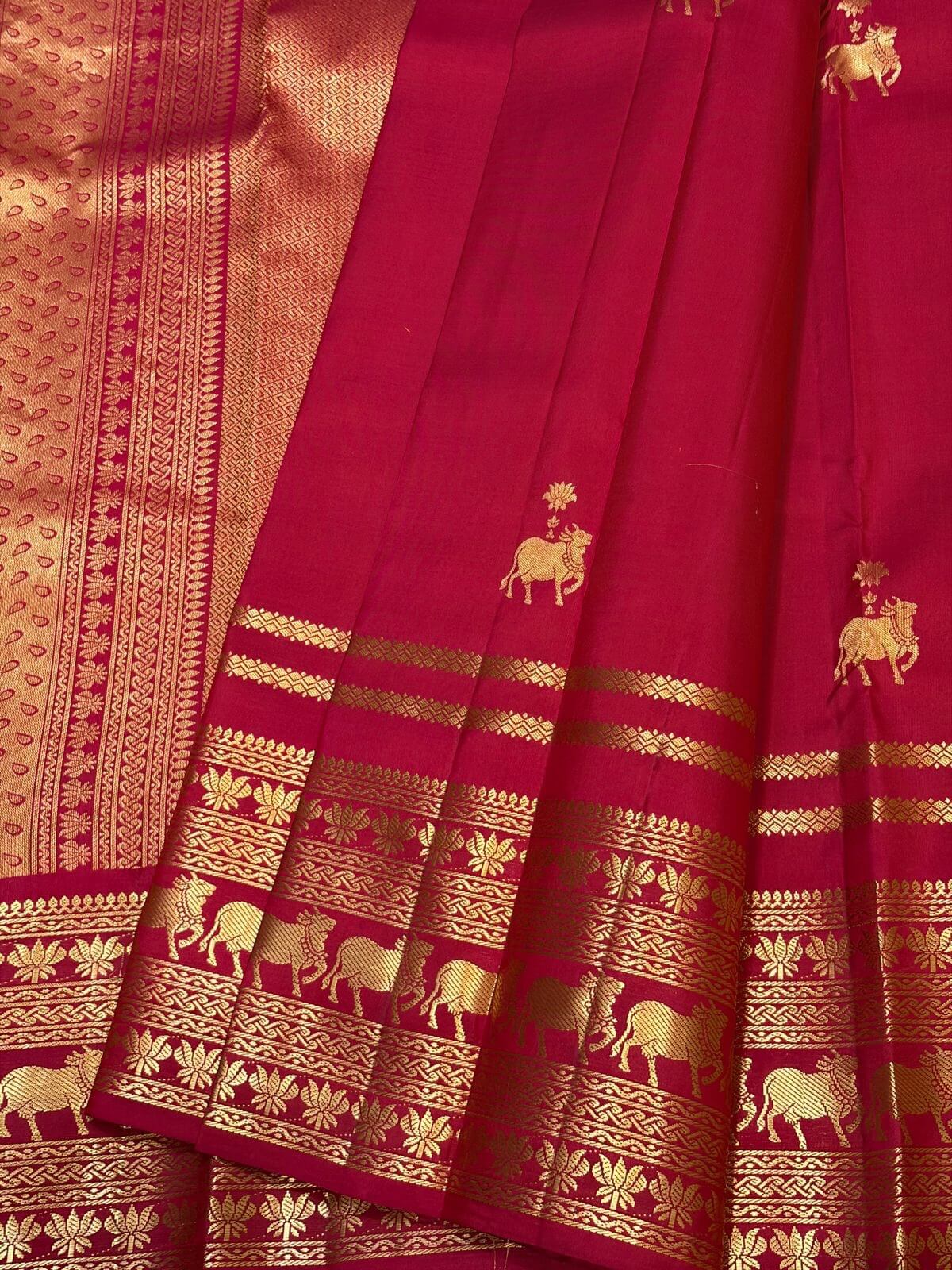 Gleaming Dark Pink Pure Banarasi Silk Saree With Murmurous Blouse Piece