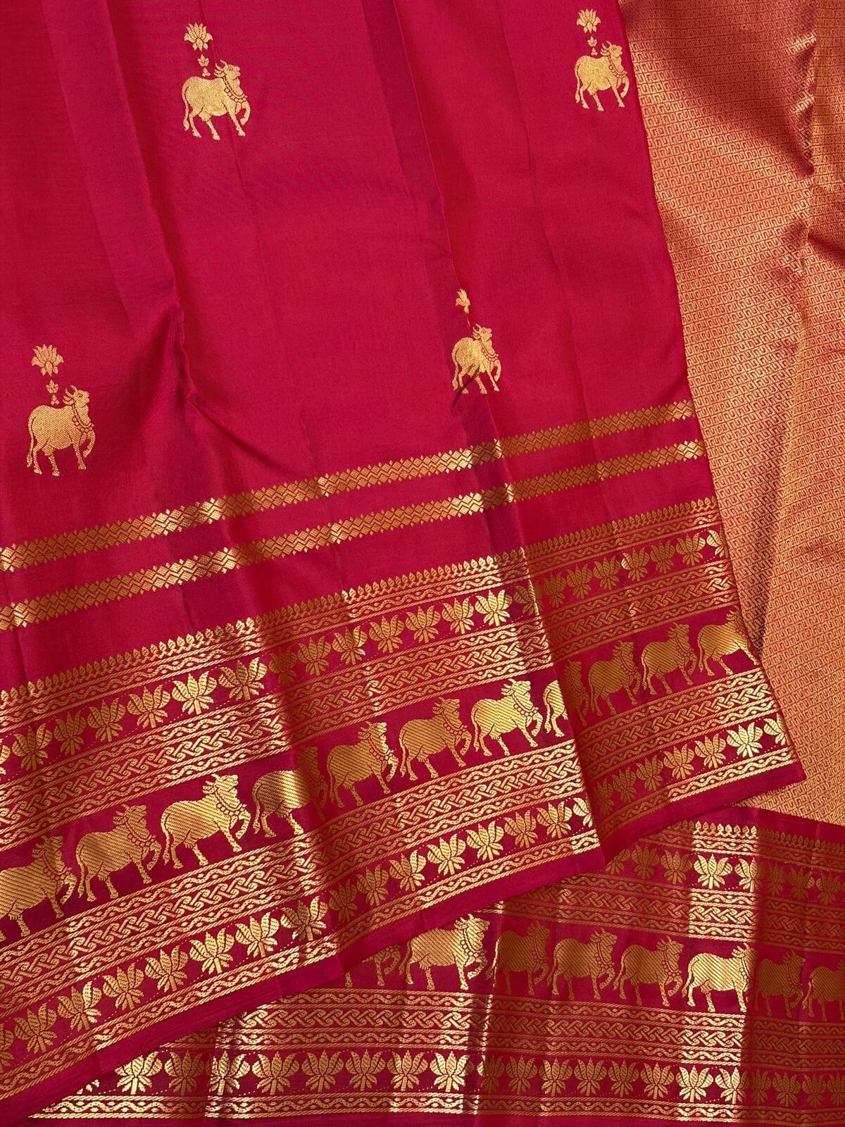 Gleaming Dark Pink Pure Banarasi Silk Saree With Murmurous Blouse Piece