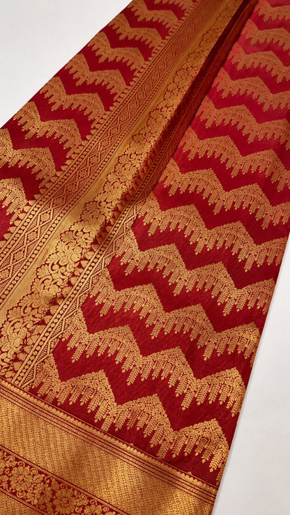Glorious Red Pure Banarasi Silk Saree With Desuetude Blouse Piece