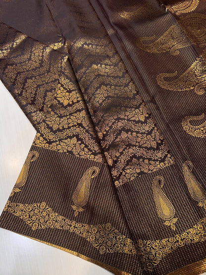 Conflate Brown Pure Banarasi Silk Saree With Blissful Blouse Piece