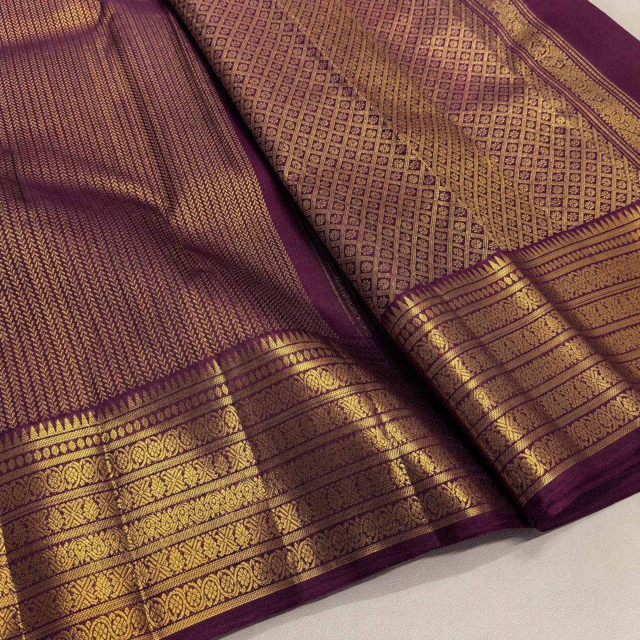Symmetrical Purple Pure Banarasi Silk Saree With Energetic Blouse Piece