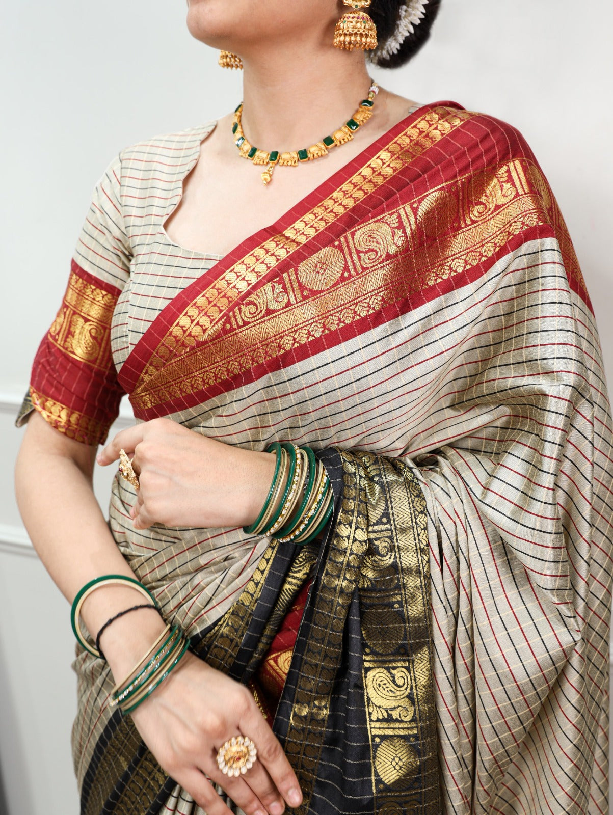 Lagniappe Grey Pure Banarasi Silk Saree With Deserving Blouse Piece