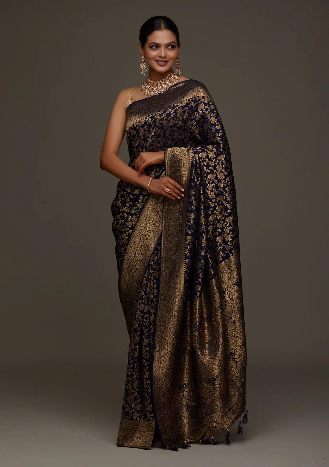Hypnotic Navy Blue Pure Banarasi Silk Saree With Flameboyant Blouse Piece