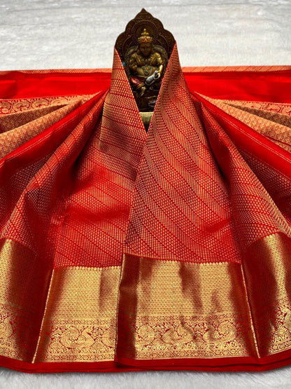 Bucolic Red Pure Banarasi Silk Saree With Alluring Blouse Piece