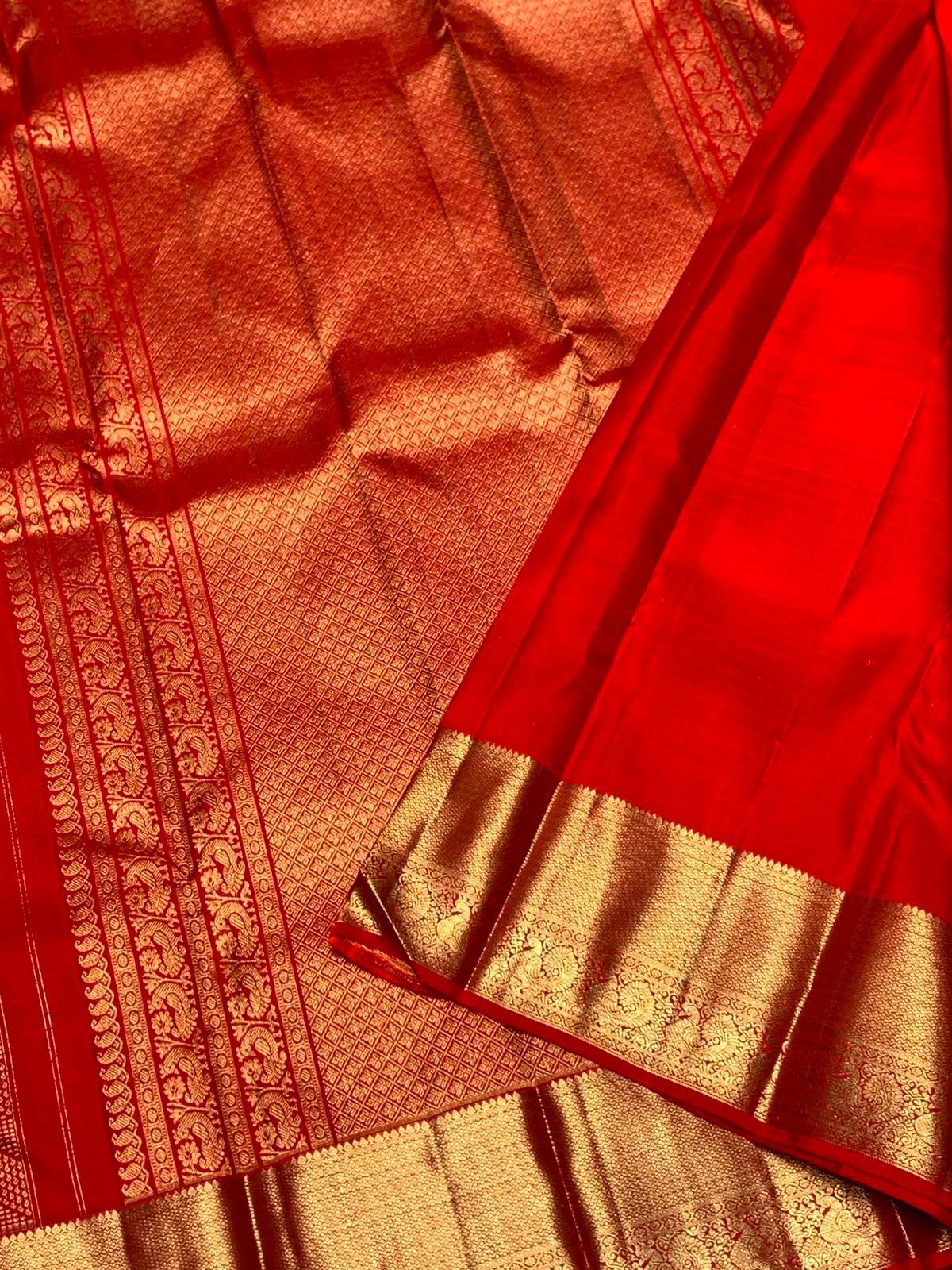 Bucolic Red Pure Banarasi Silk Saree With Alluring Blouse Piece