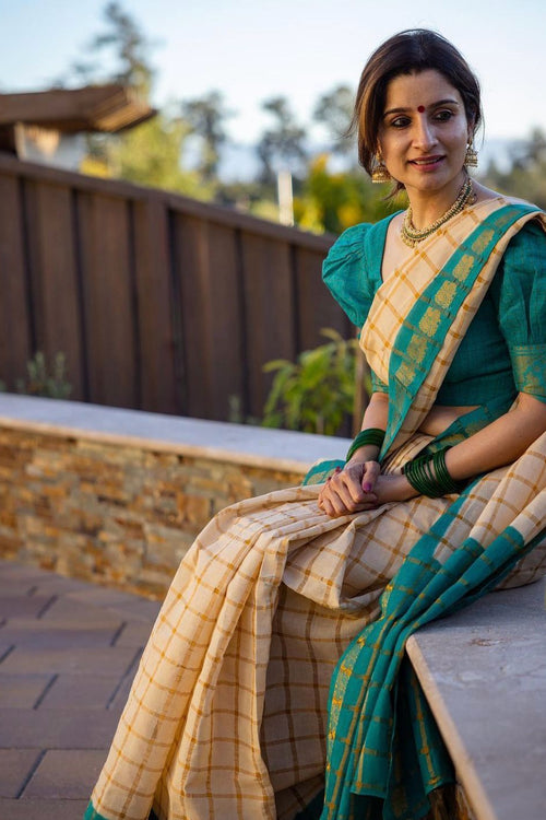 Load image into Gallery viewer, Snazzy Beige Soft Silk Saree With Winsome Blouse Piece
