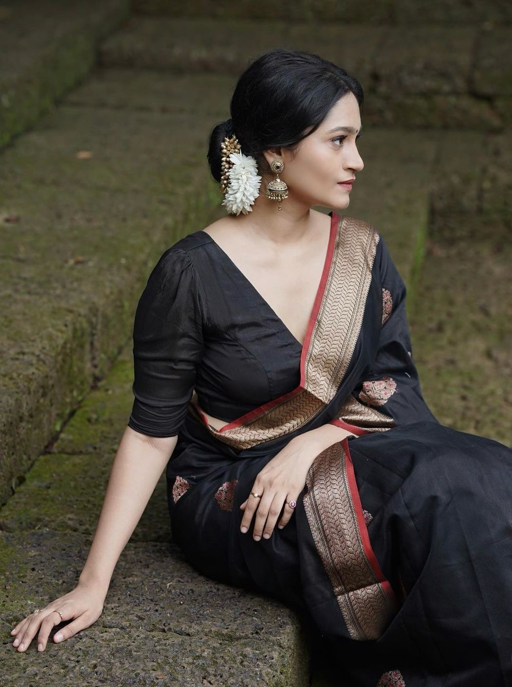 Surpassing Black Soft Silk Saree With Embellished Blouse Piece