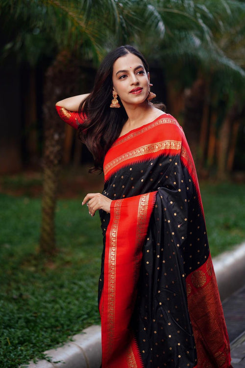 Load image into Gallery viewer, Super Extravagant Black Soft Silk Saree With Delightful Blouse Piece
