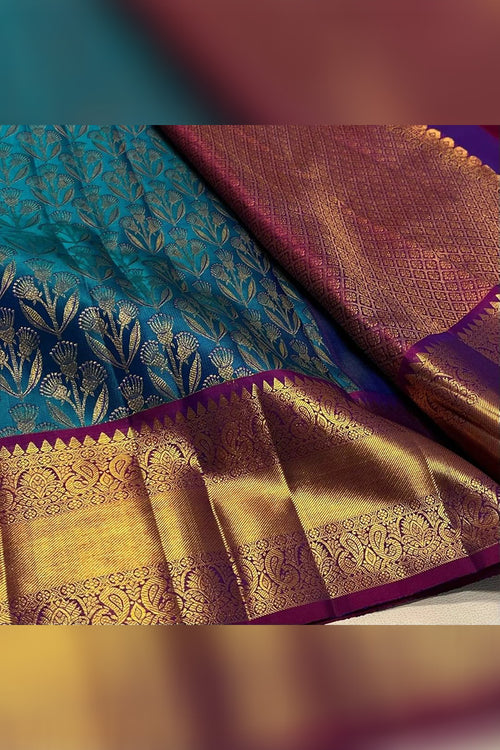 Load image into Gallery viewer, Most Stunning Rama Soft Silk Saree With Opulent Blouse Piece
