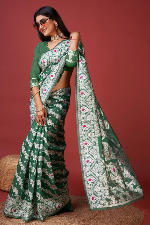 Load image into Gallery viewer, Enigmatic Green Cotton Silk Saree With Radiant Blouse Piece
