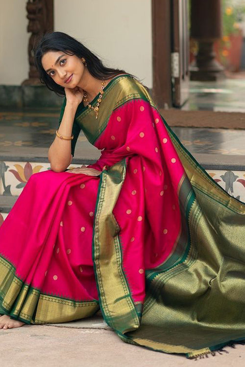 Load image into Gallery viewer, Unique Dark Pink Soft Silk Saree With Beautiful Blouse Piece
