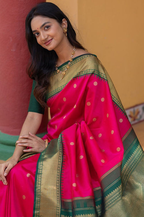 Load image into Gallery viewer, Unique Dark Pink Soft Silk Saree With Beautiful Blouse Piece
