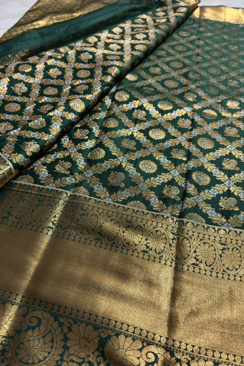 Load image into Gallery viewer, Glorious Dark Green Soft Silk Saree With Elision Blouse Piece
