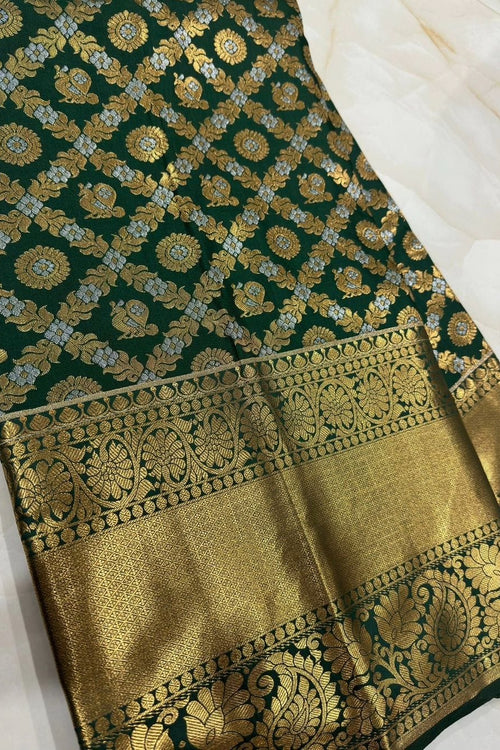 Load image into Gallery viewer, Glorious Dark Green Soft Silk Saree With Elision Blouse Piece
