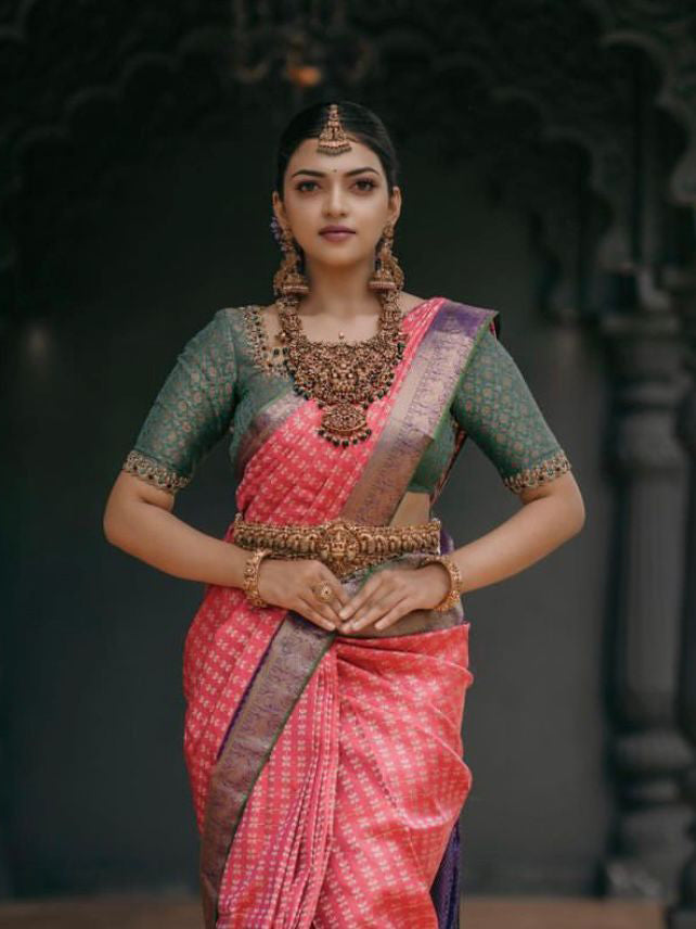 Phenomenal Dark Pink Soft Silk Saree With Intricate Blouse Piece