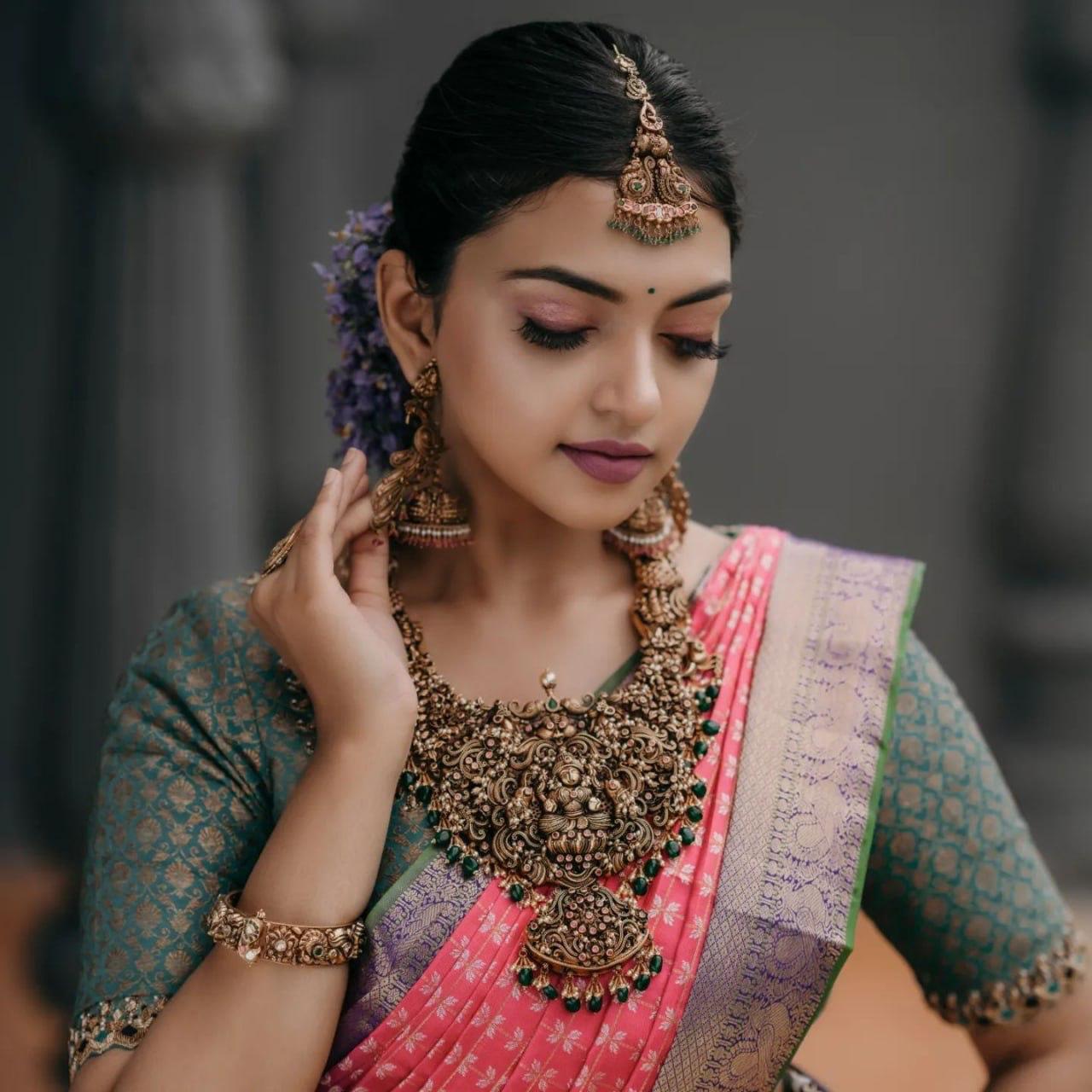 Phenomenal Dark Pink Soft Silk Saree With Intricate Blouse Piece