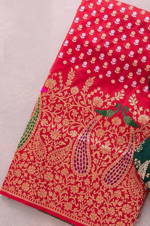 Load image into Gallery viewer, Super Extravagant Red Soft Silk Saree With Snappy Blouse Piece
