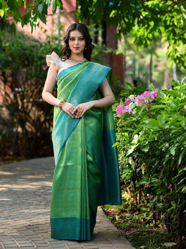 Artistic Sea Green Soft Banarasi Silk Saree With Proficient Blouse Piece