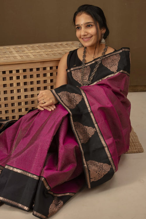 Load image into Gallery viewer, Adorable Purple Soft Banarasi Silk Saree With Glorious Blouse Piece
