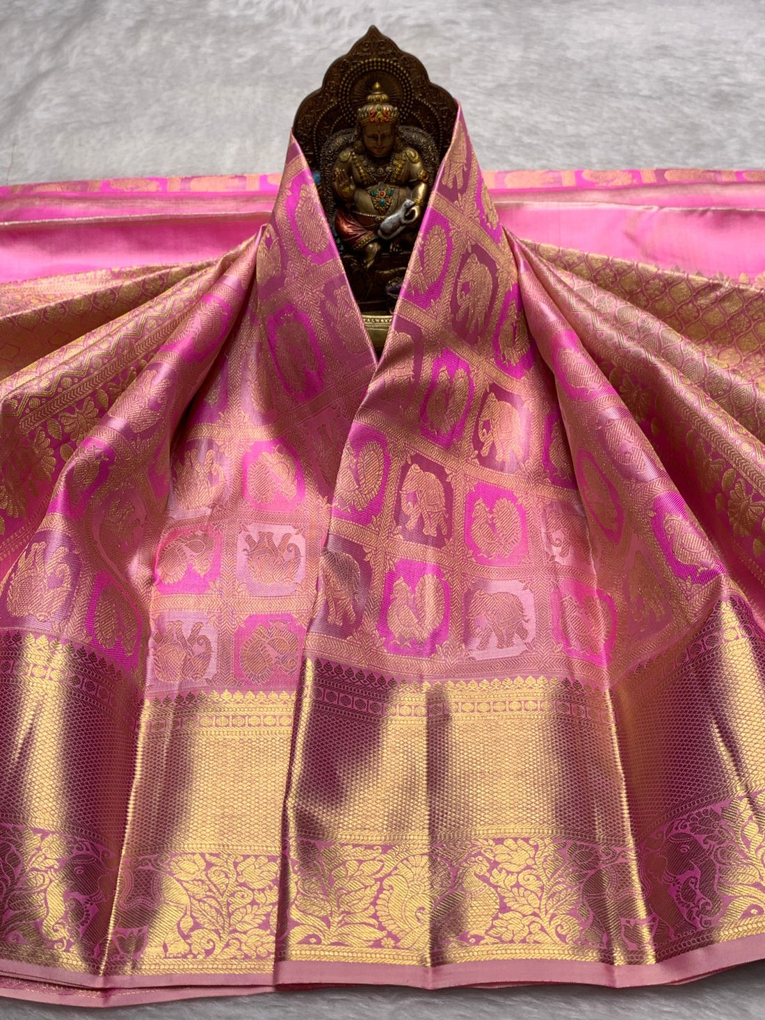 Skinny Pink Pure Zari Weaving Banarasi Silk Saree With Seraglio Blouse Piece