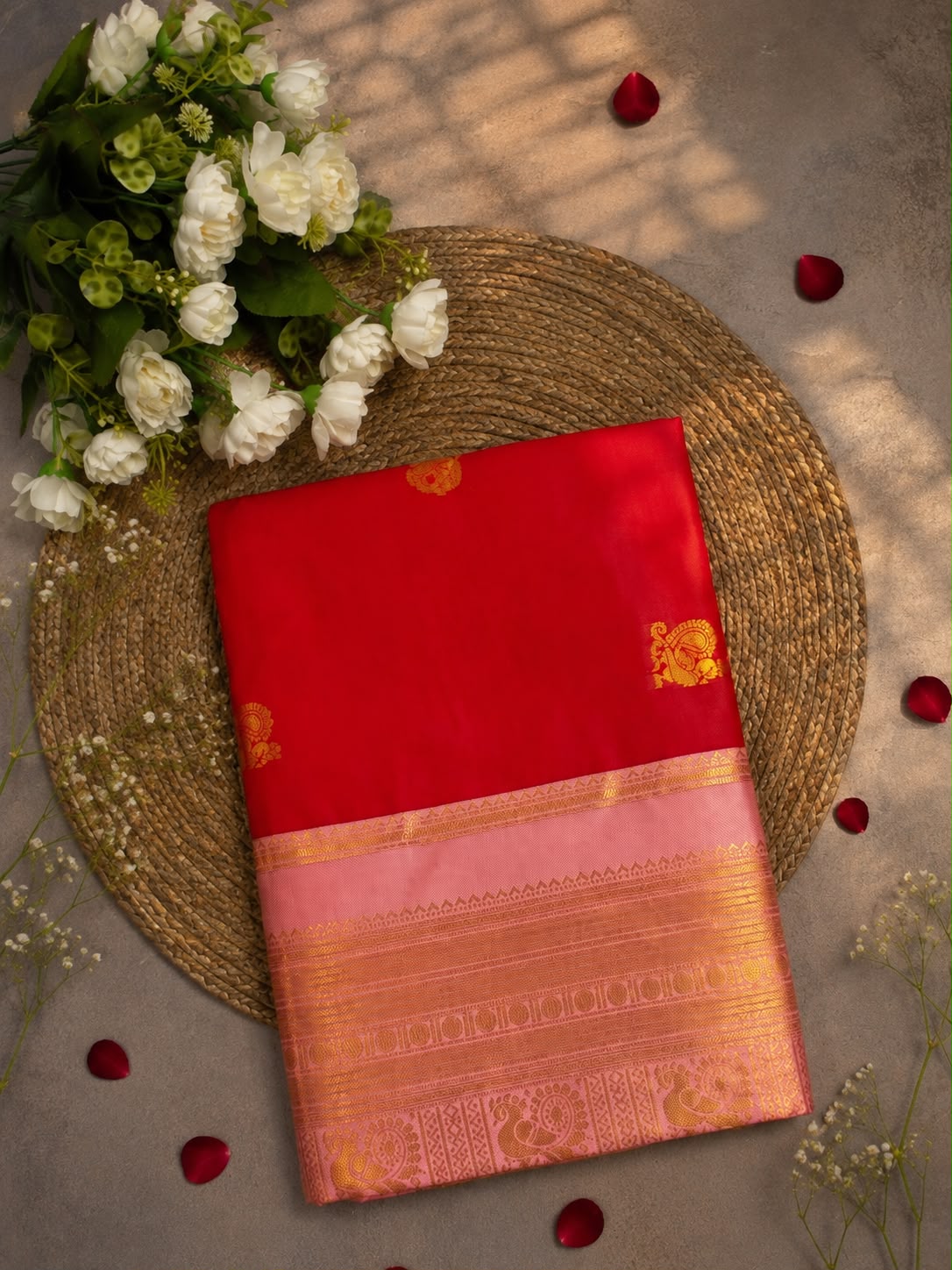 Aplomb Red Pure Banarasi Silk Saree With Pulsating Blouse Piece