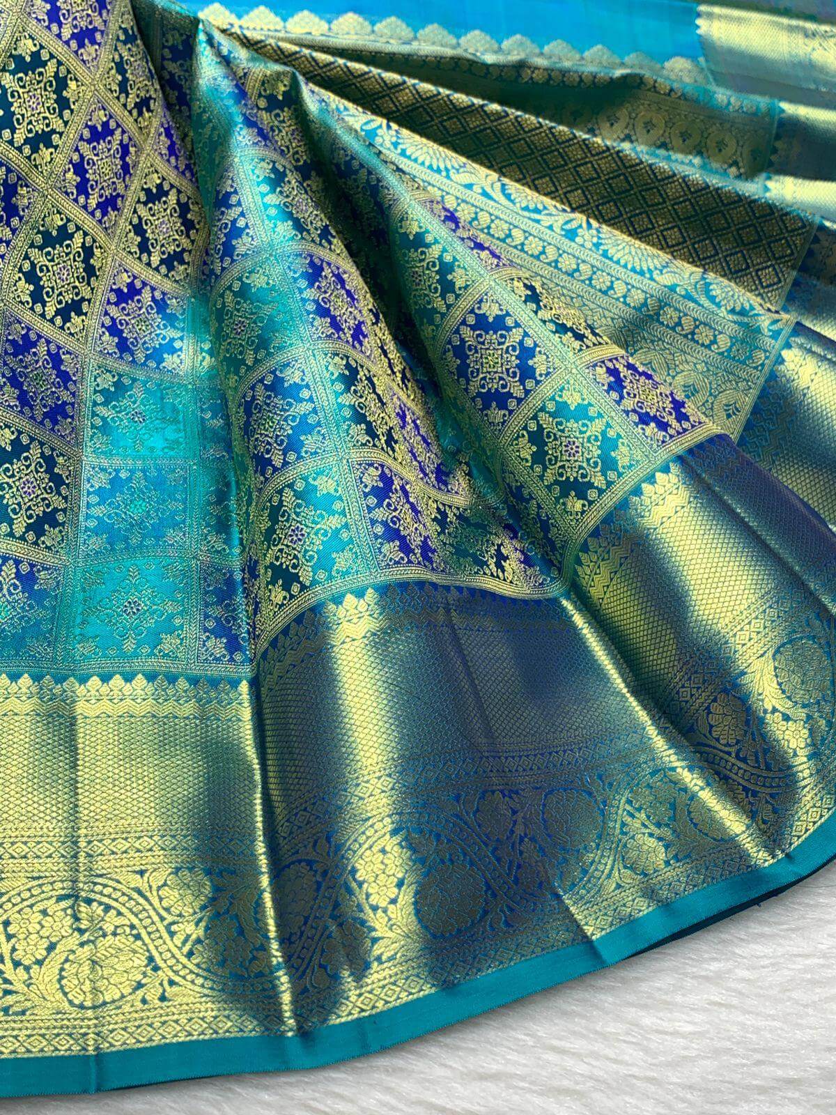 Gossamer Firozi Pure Banarasi Silk Saree With Girlish Blouse Piece