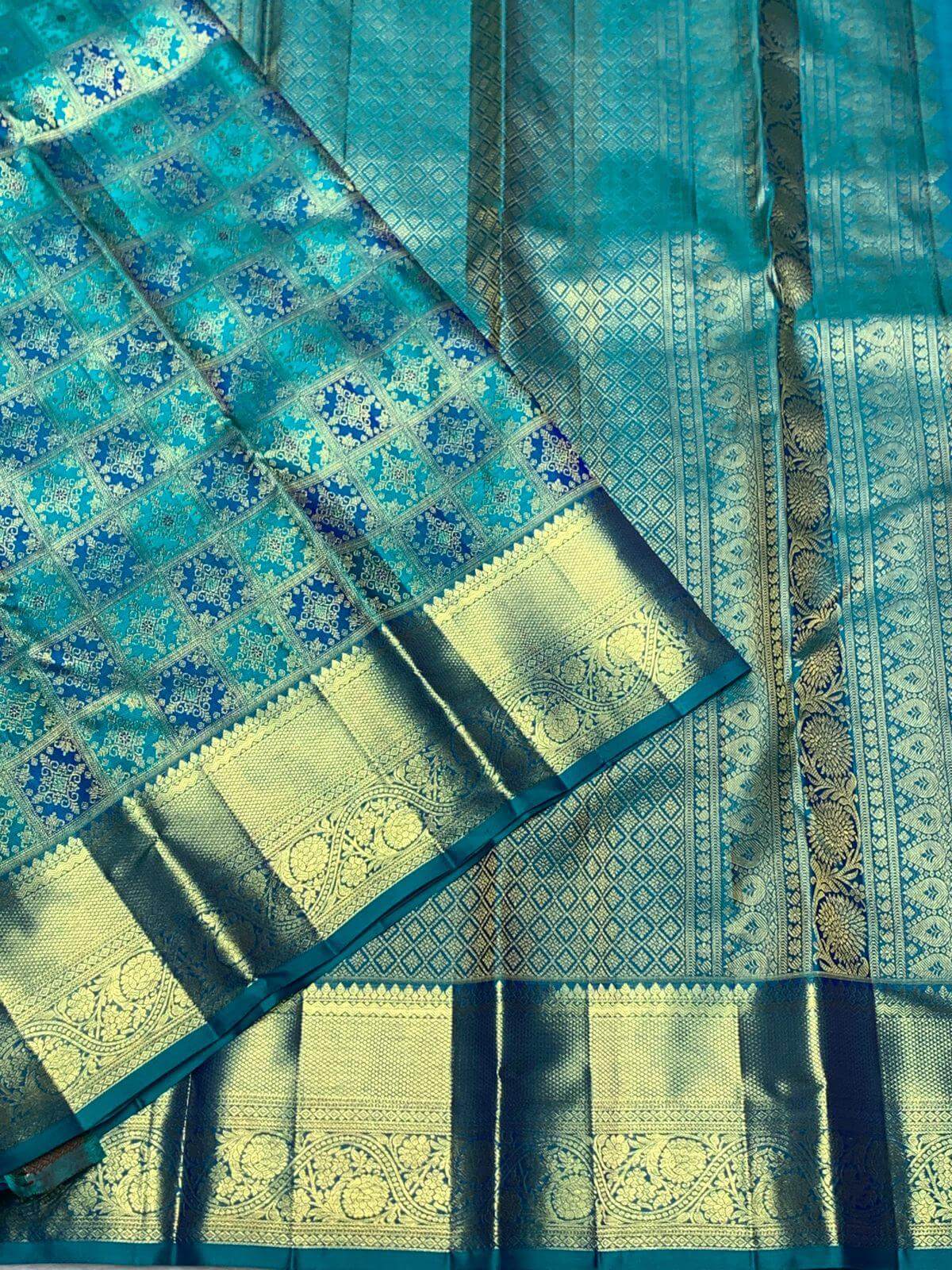 Gossamer Firozi Pure Banarasi Silk Saree With Girlish Blouse Piece
