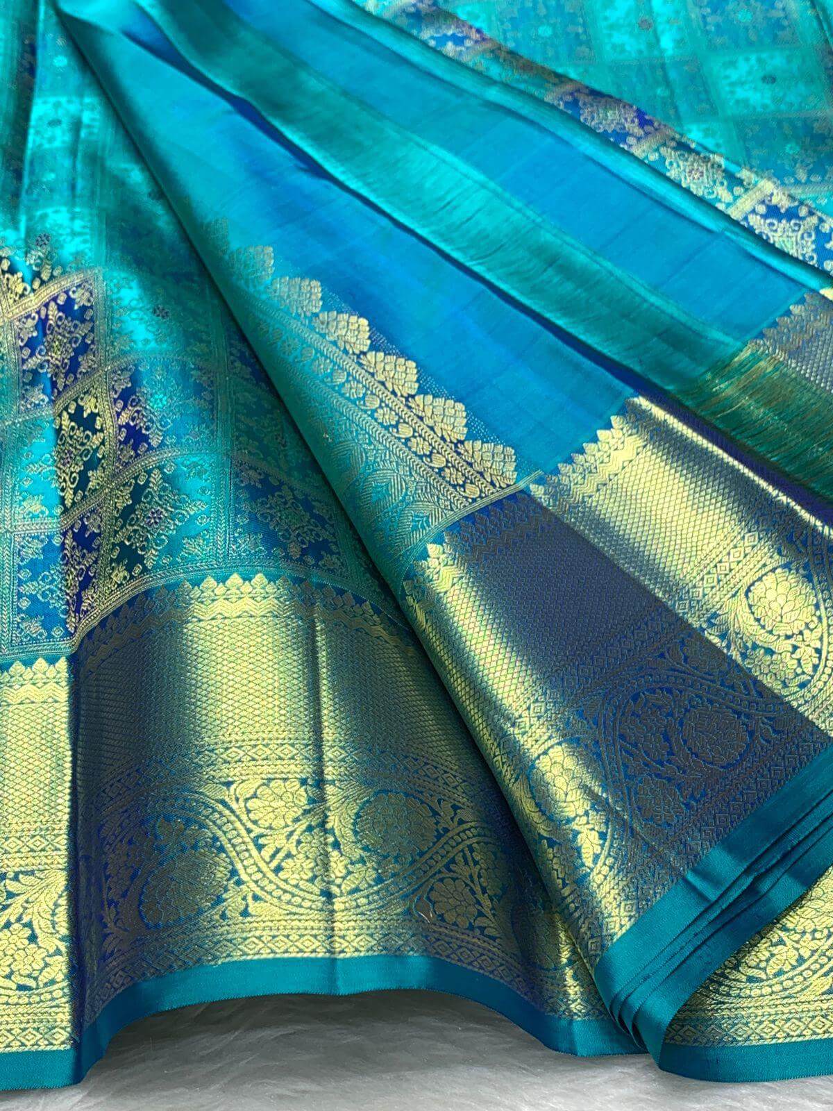Gossamer Firozi Pure Banarasi Silk Saree With Girlish Blouse Piece