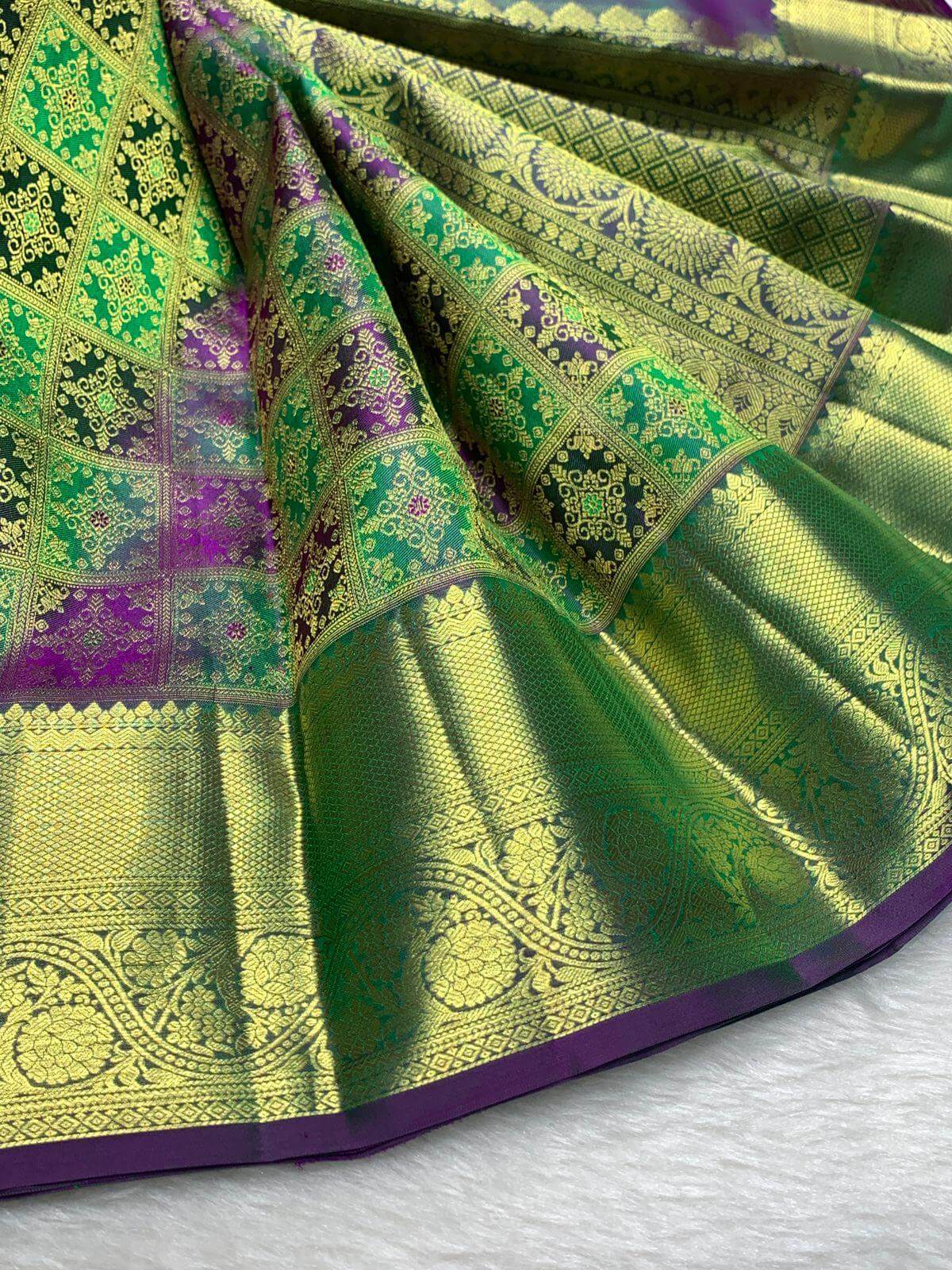 Adorning Green Pure Banarasi Silk Saree With Mellifluous Blouse Piece