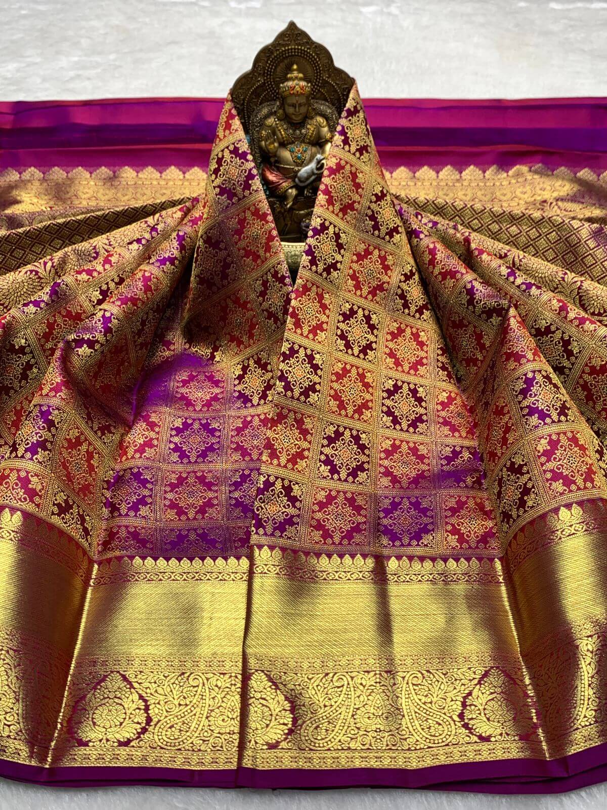 Stunning Purple Pure Banarasi Silk Saree With Evocative Blouse Piece