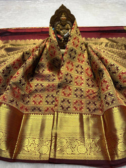 Rhapsody Wine Pure Banarasi Silk Saree With Delectable Blouse Piece