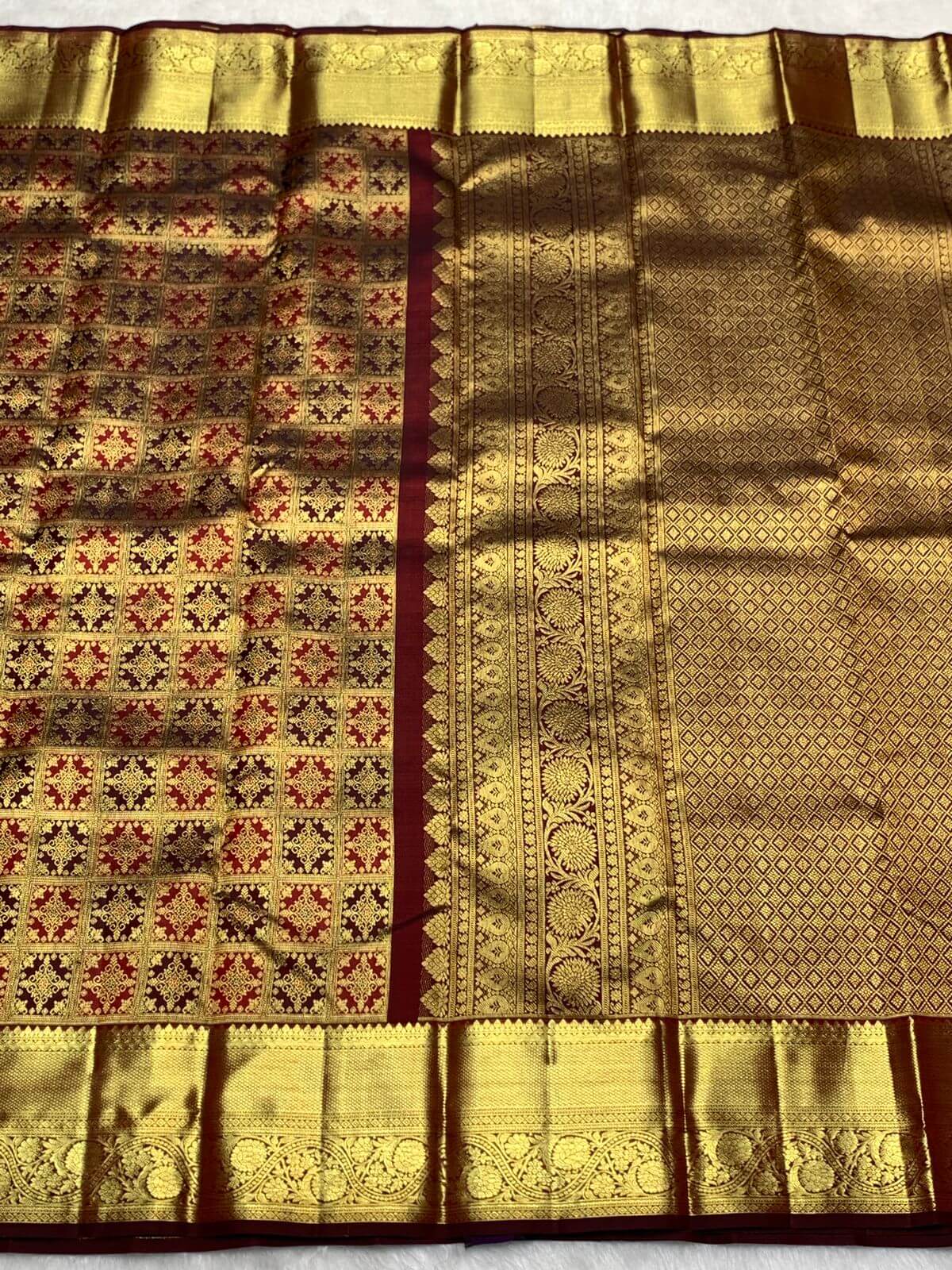 Rhapsody Wine Pure Banarasi Silk Saree With Delectable Blouse Piece