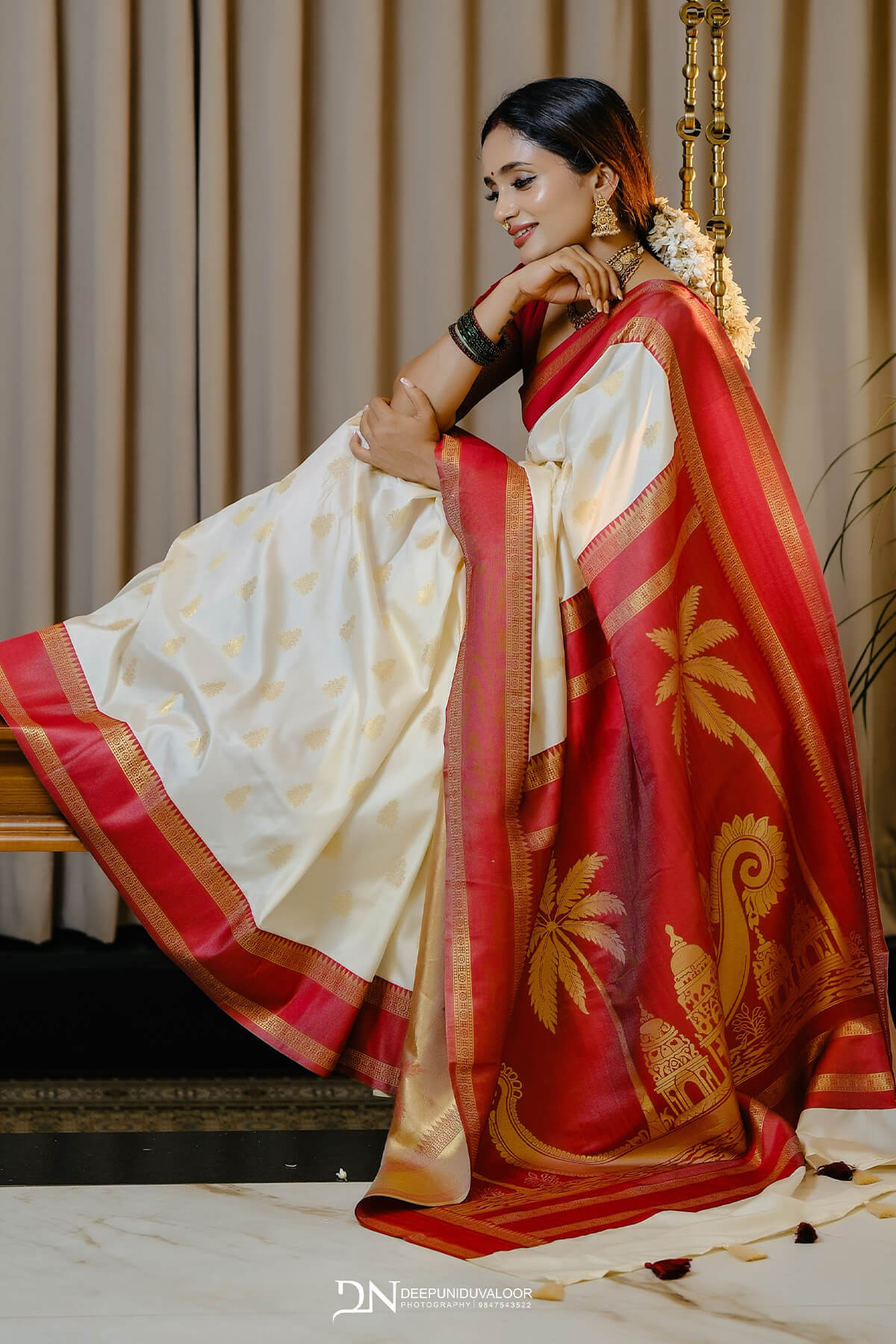 Incomparable Beige Pure Banarasi Silk Saree With Admirable Blouse Piece
