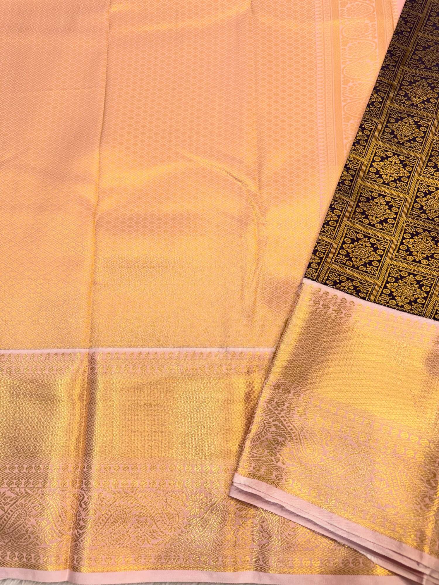 Chatoyant Brown Pure Banarasi Silk Saree With Gratifying Blouse Piece