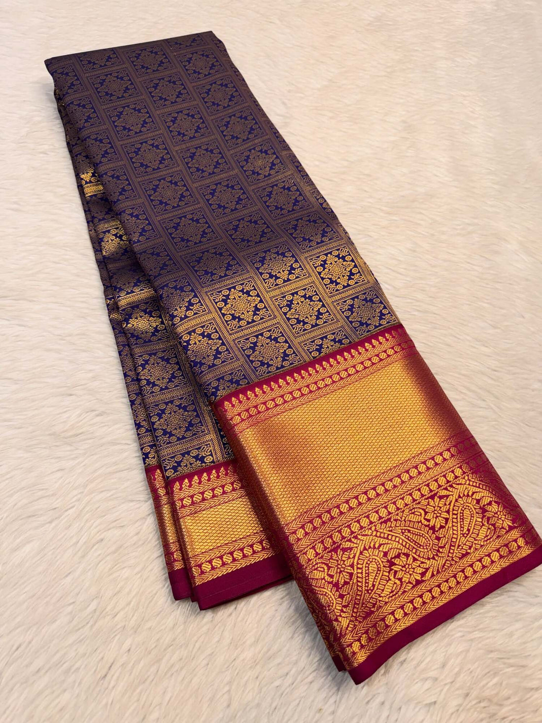 Pretty Navy Blue Pure Banarasi Silk Saree With Zephyr Blouse Piece