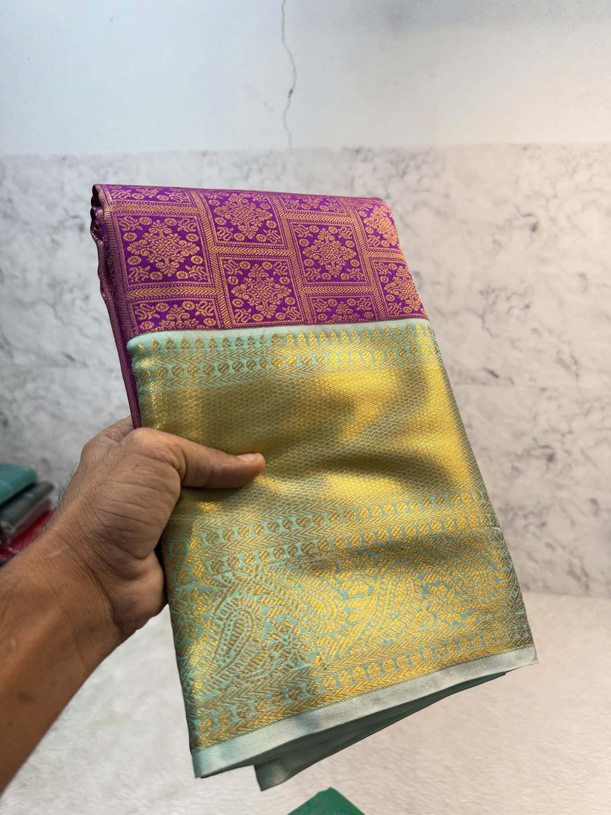 Exemplary Purple Pure Banarasi Silk Saree With Fragrant Blouse Piece
