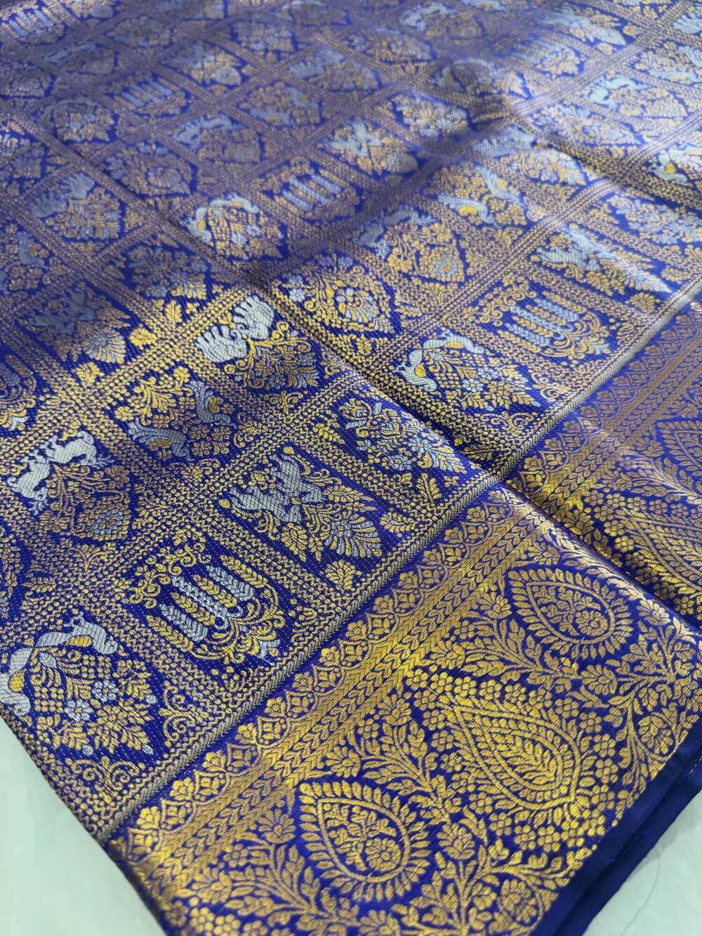 Elaborate Royal Blue Pure Banarasi Silk Saree With Ebullience Blouse Piece