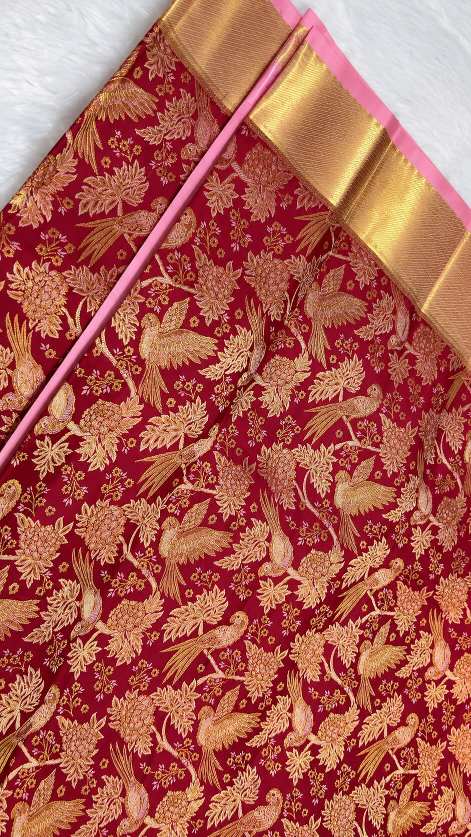 Aplomb Red Pure Banarasi Silk Saree With Ratatouille Blouse Piece