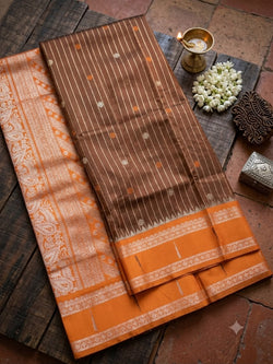 Dazzling Brown Pure Banarasi Silk Saree With Panoply Blouse Piece