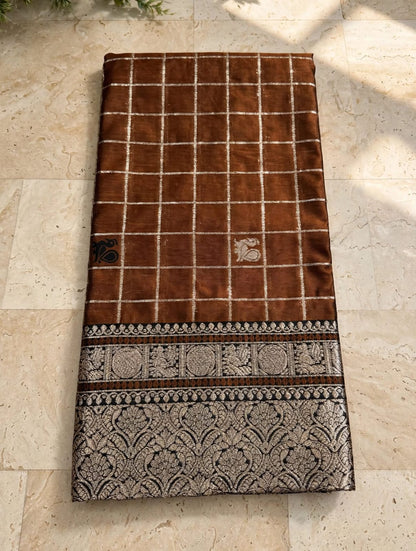 Outstanding Brown Pure Banarasi Silk Saree With Beguiling Blouse Piece