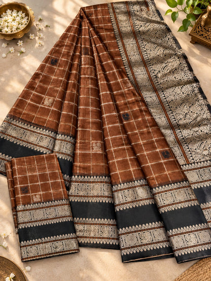 Outstanding Brown Pure Banarasi Silk Saree With Beguiling Blouse Piece