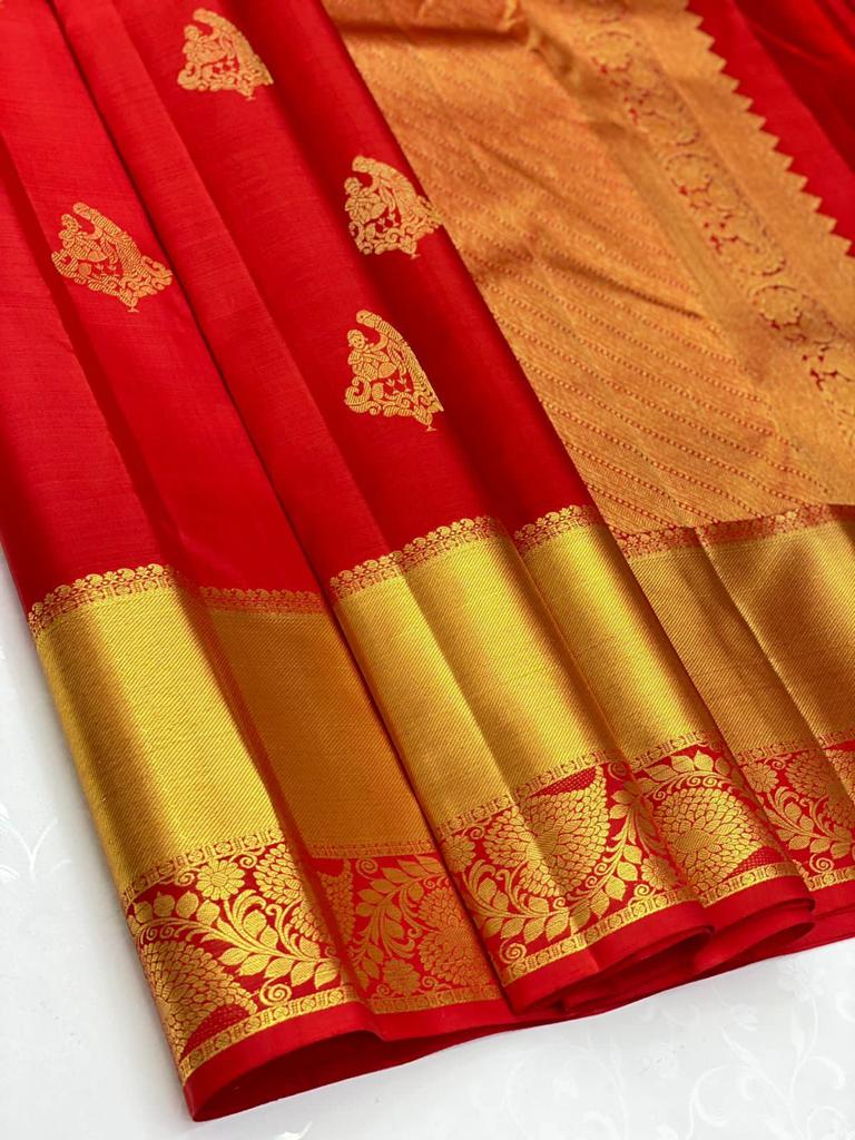 Desirable Red Soft Banarasi Silk Saree With Classic Blouse Piece