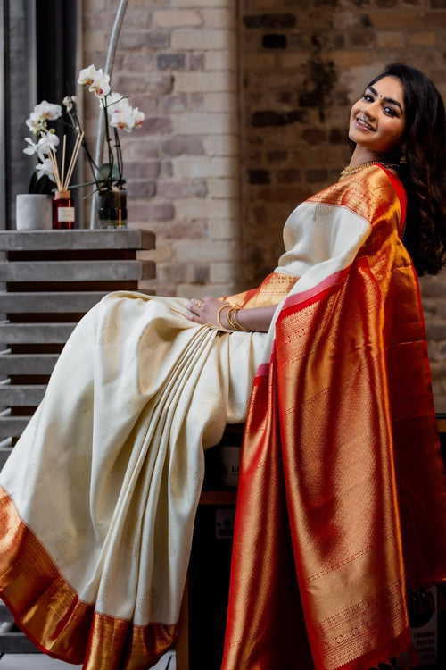 White Soft Silk Saree In Handloom Weaving With Sequence – Bahuji - Online  Fashion & Lifestyle Store