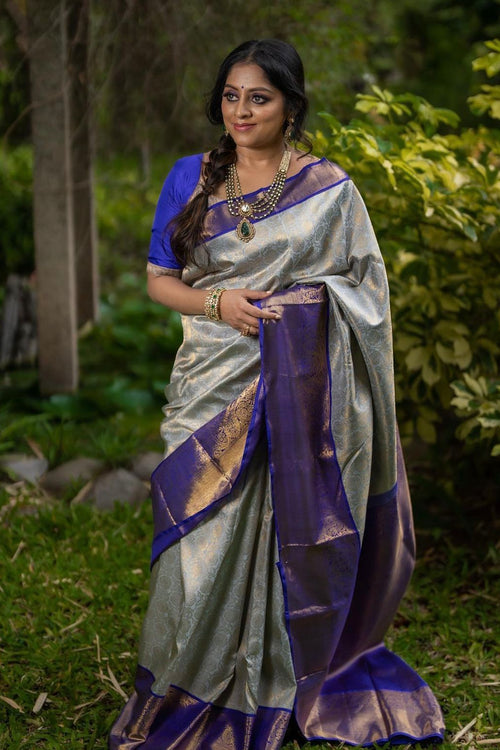 Load image into Gallery viewer, Engaging Grey Soft Silk Saree With Ratatouille Blouse Piece
