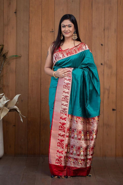 Load image into Gallery viewer, Glorious Rama Paithani Silk Saree With Ethnic Blouse Piece
